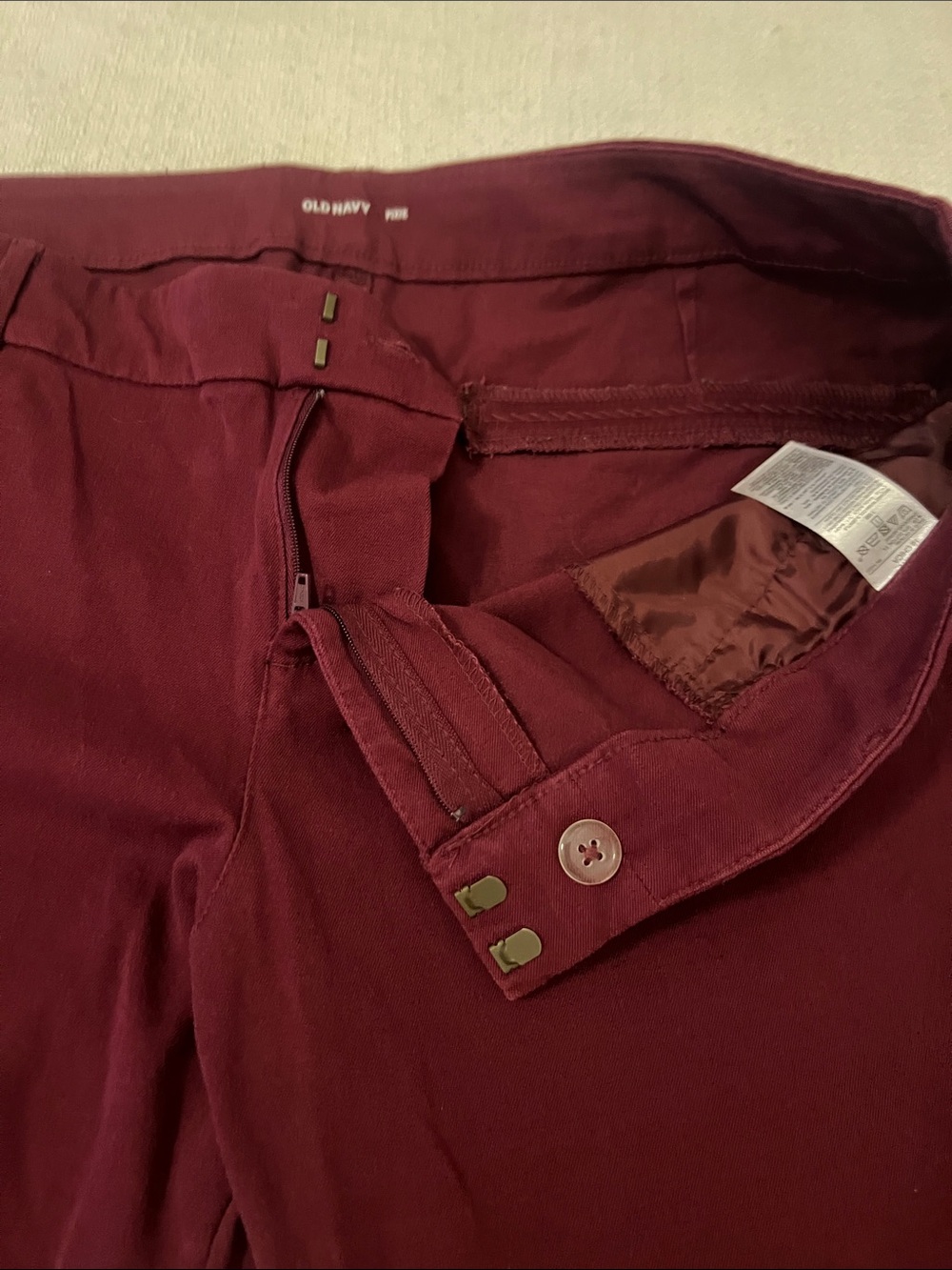 Old Navy Women’s Merlot/Wine Mid-Rise Pixie Skinny.Pants Sz 18-Petite - Picture 4 of 11